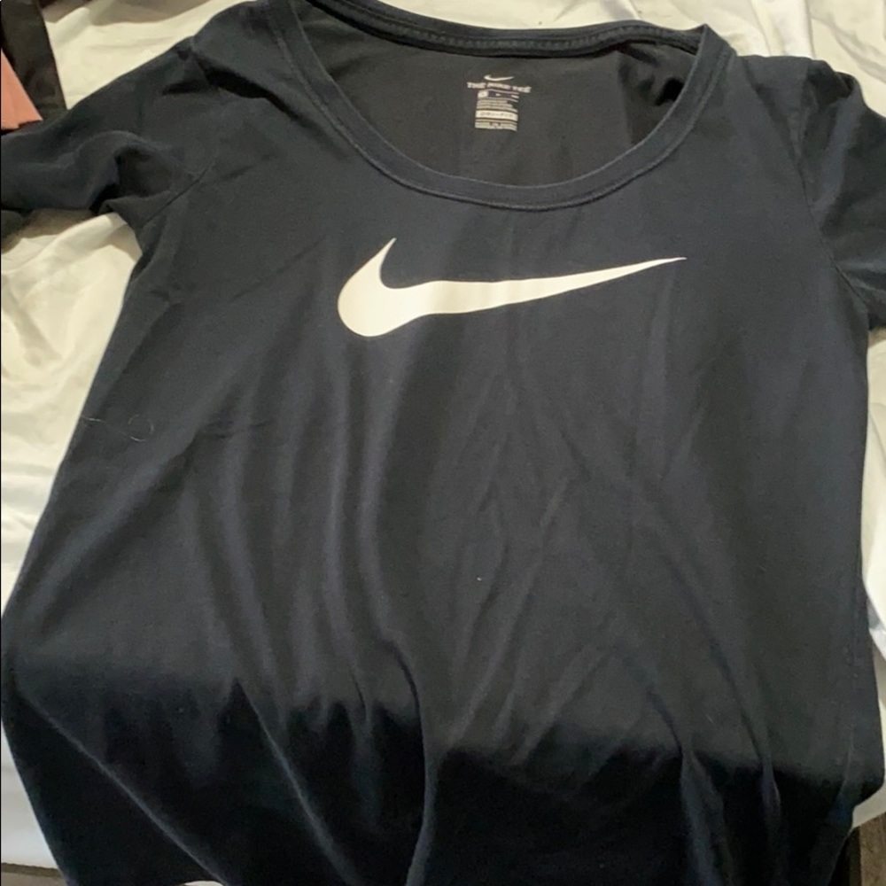 nike t shirt